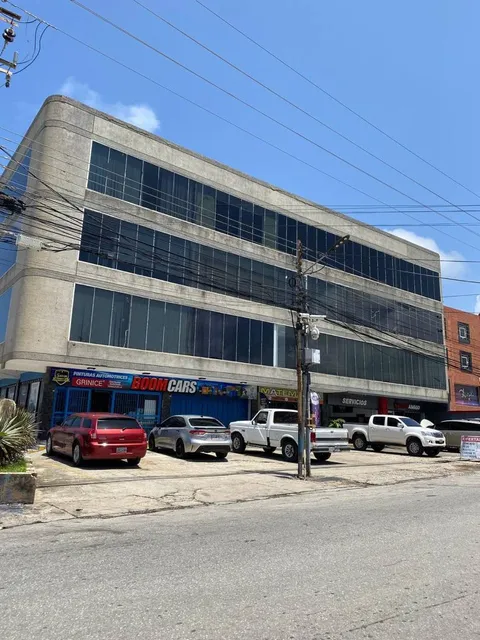 Oficina En Venta En Porlamar Calle El Colegio