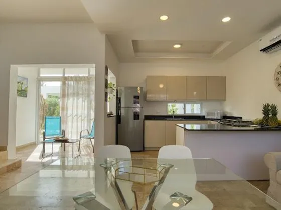 Townhouse Amueblado En Alquiler También En Venta En Punta Cana, Costa Bávaro, 2 Habitaciones, Acceso Privada A Playa