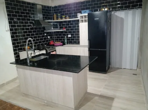 Venta Casa 4 Ambientes + Cochera + Piscina+ Patio + Quincho + Terraza + Patio