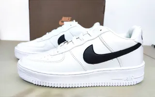 Af1 blancos con negro hotsell