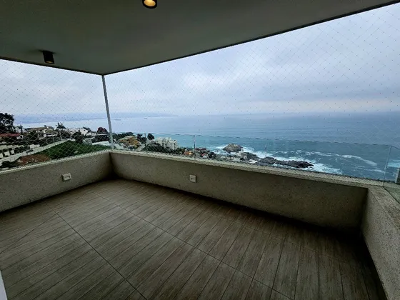 Arriendo Depto. 120 M2  Con 3 Dormitorios.