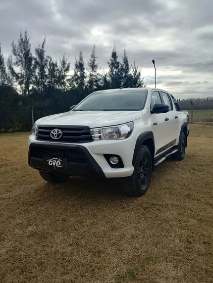 Toyota Hilux Pick-up 2.8 Cd Limited 177cv 4x4 At