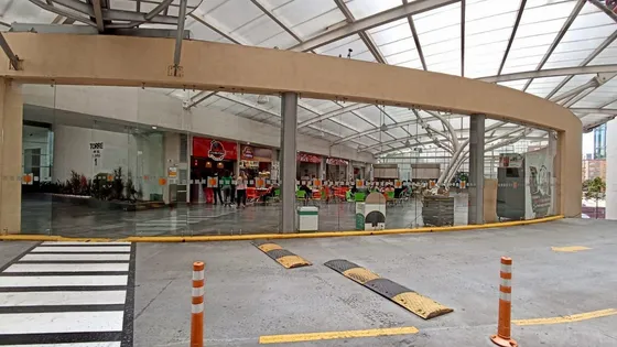 Arriendo Local  En Plazoleta De Comidas 
