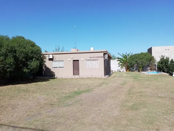 Casa Del Tipo Quinta Con Extenso Parque.