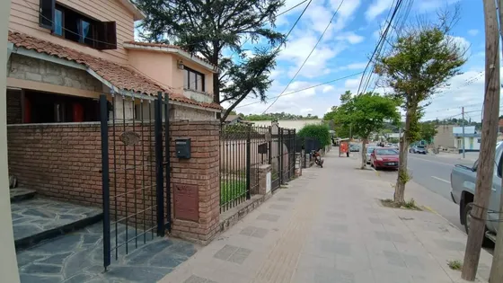 Rio Ceballos Centro  4 Dormitorios Escritura