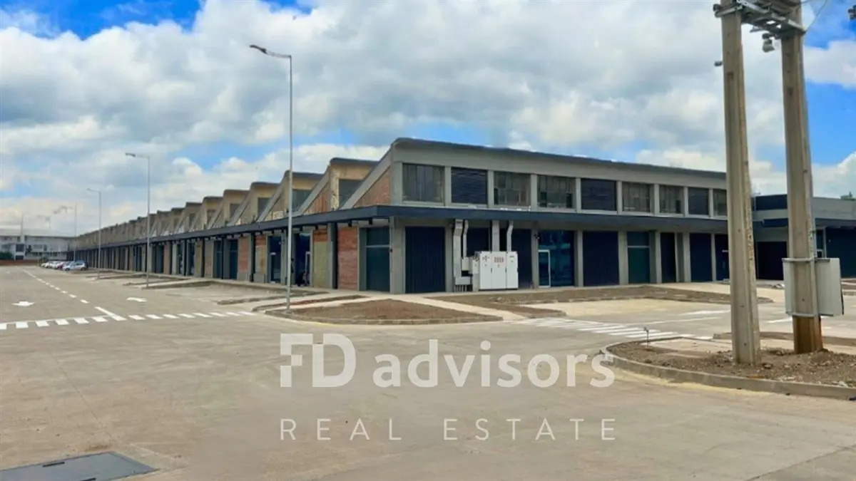 Arriendo De Bodegas En Centro Logístico 2534 M2 - Renca