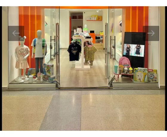 Venta De Local En El Centro Comercial Oviedo