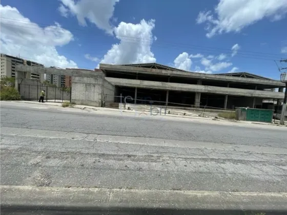 Galpones Y Locales Comerciales En Guatire, 10.000m²