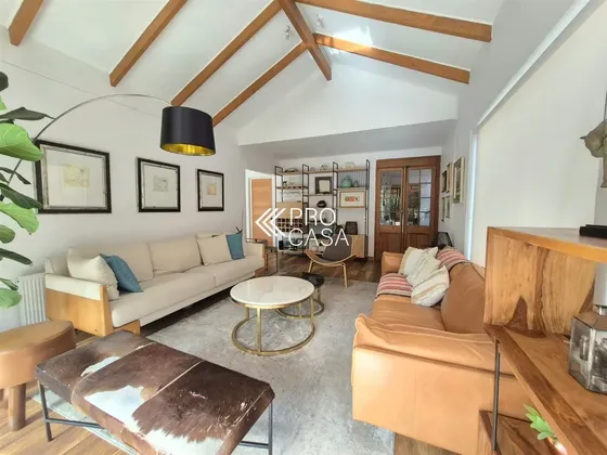 En Pasaje Cerrado Casa En Venta De 4 Dorm. En Lo Barnechea
