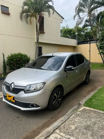Renault Logan 1.6
