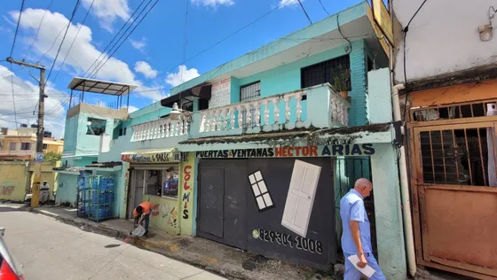 Edificio 6 Apartamentos Y 3 Locales 