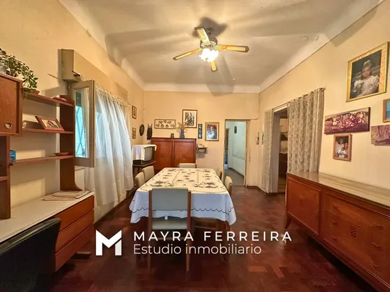 Casa  4 Ambientes En  Venta En El Centro De Monte Grande