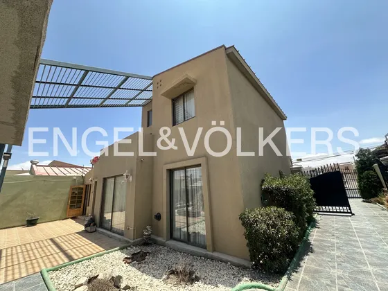 Excelente Propiedad Barrio Exclusivo