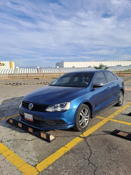 Volkswagen Jetta 2.0 L4 Mt 113 Hp