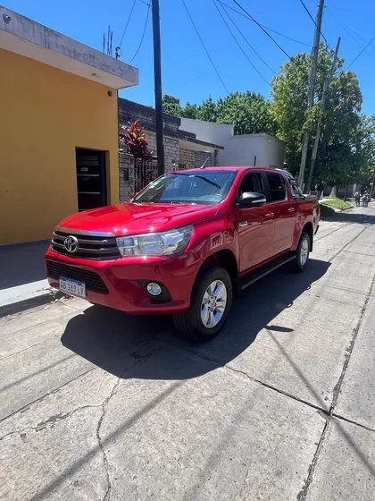 Toyota Hilux Pick-up 2.8 Cd Sr 177cv 4x4