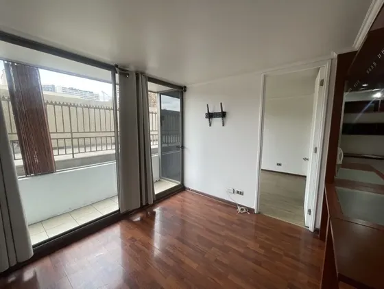Metro Irarrazaval, Depto Mariposa, 2 Dormitorios 2 Baños
