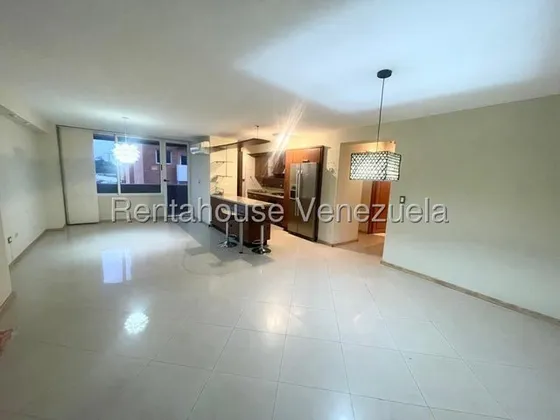 Erika Armeya Vende, Hermoso Apartamento En La Urbanizacion El Parque De Barquisimeto . Flex: 25-19256