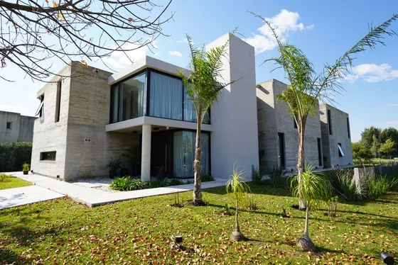 Casa En Venta 7 Ambientes En Terravista 