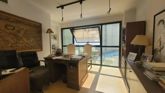 Oficina En Venta, 4 Ambientes, Zona Centro