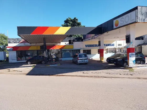 Estacion De Servicio L En Los Condores