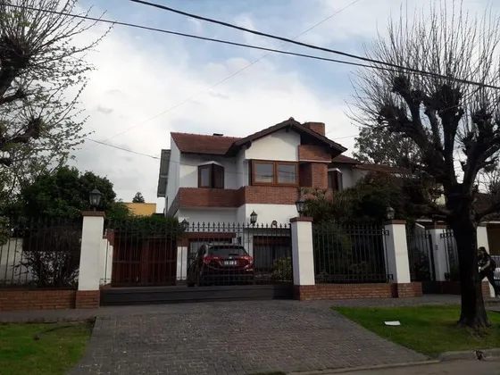 Casa  En Venta Ubicado En Llavallol, Lomas De Zamora, G.b.a. Zona Sur