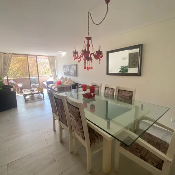 Departamento En Venta 2 Dorm + Servicio. Las Condes
