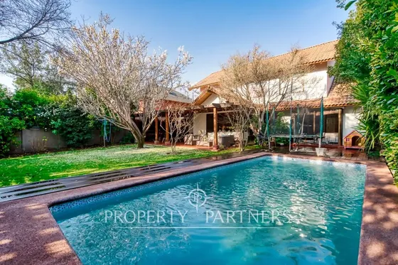 Venta De Hermosa Propiedad Dentro De Condominio Fa...