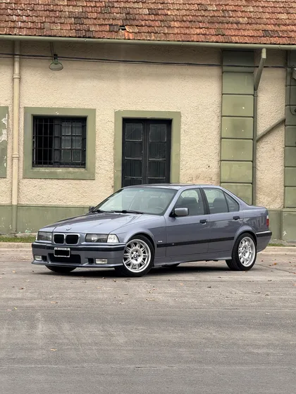 Bmw Serie 3 2.0 328i Sedan