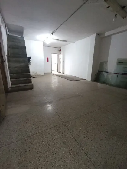 Oficina En Alquiler Para Deposito, En Catia, Calle Colombia.