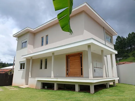 Casa Alto Padrão Centro Delfim Moreira