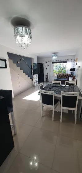 Dúplex En Venta - 3 Dormitorios 3 Baños 1 Cochera - 120mts2 - Morón