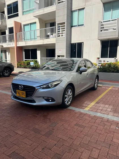 Mazda 3 2.0 Touring At