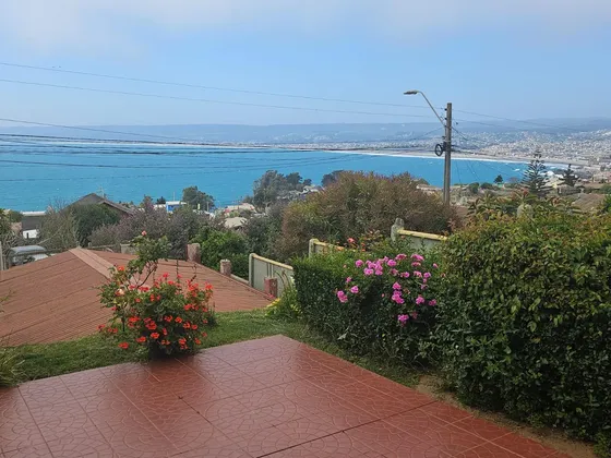Se Vende Casa Con Vista Al Mar En Cartagena, Valparaíso.