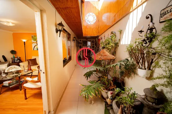 Se Vende Casa Con Consulta Veterinaria, Iquique.