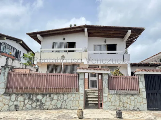 Casa De Oportunidad En Venta Los Naranjos, Calle Cerrada Mls #25-23572 Dreidy G