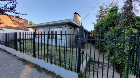Casa En Venta Calle Bueras A Cuadras Del Centro De Valdivia