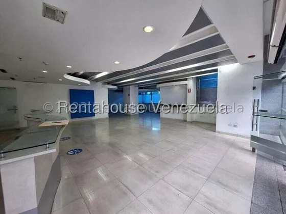 Eg - Local A Pies De Calle En El Rosal - 11 Puestos - Mls #25-21815 - Eliana Gomes