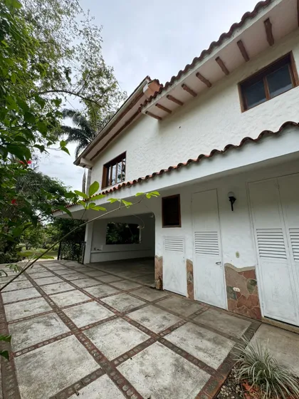 Casa En Venta Hato Royal Guataparo 