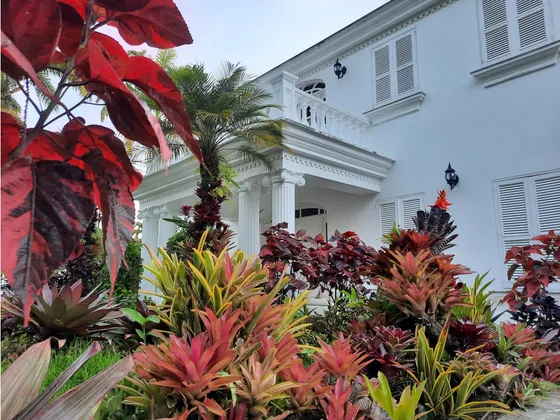 Casa En Venta  Lomas De La Lagunita  El Hatillo |  Mb 23-007