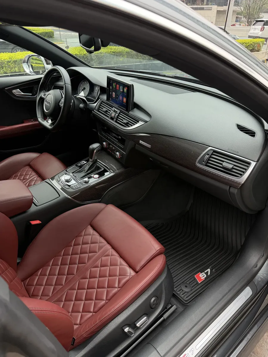 Audi S74327160801768345613