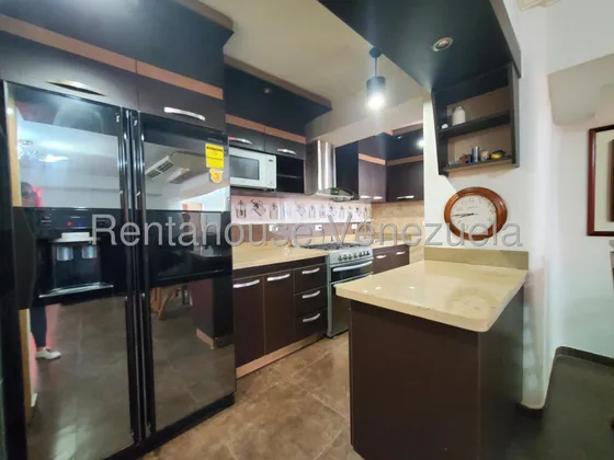 Apartamento En Venta Amoblado Maracay Urb Monte Alto 25-12379 Apd