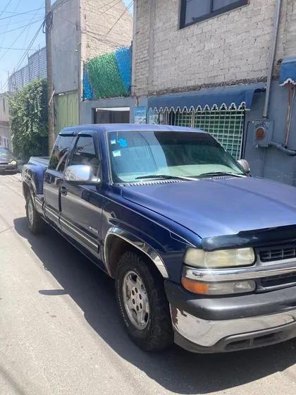 Chevrolet Silverado Pickup Silverado 2500 Custom Aa At