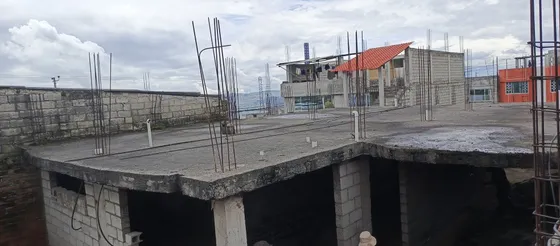 Terreno Al Sur De Quitobarrio Madrigal Construcción 120mts