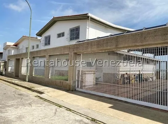 Tg Hermosa Quinta En Venta En Alto Prado, Con Vista Panorámica 25-7403 Ys 