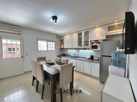 Triplex 4 Ambientes En Venta Apto Crédito