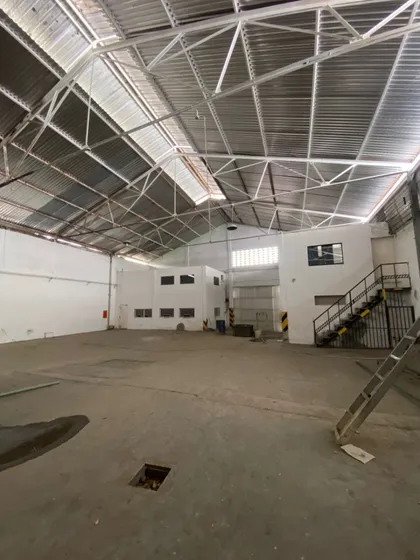 Alquila Galpon Remodelado Sector La Candelaria Asesor Sandra Niño Sn