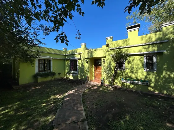 Casa En Venta Bella Vista, 5 Ambientes!