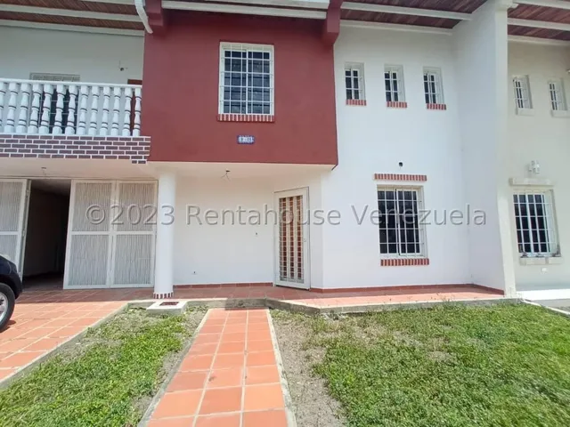 Rosa Rodríguez Vende Casa En Los Samanes, Cabudare 23-19687