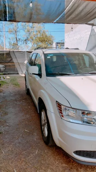 Dodge Journey 2.4 Sxt 5 Pasajeros Plus Mt