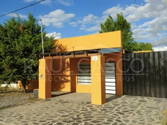 Casa Sobre Tres Arroyos